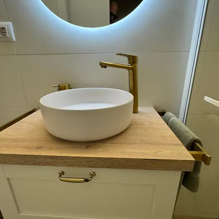 Liefdeshotel Suitepoolbarcelona *